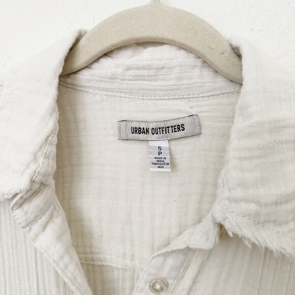[Urban Outfitters] Cream Cotton Gauze Raw Edge Button Down Cover Up Size Small S - Picture 9 of 10